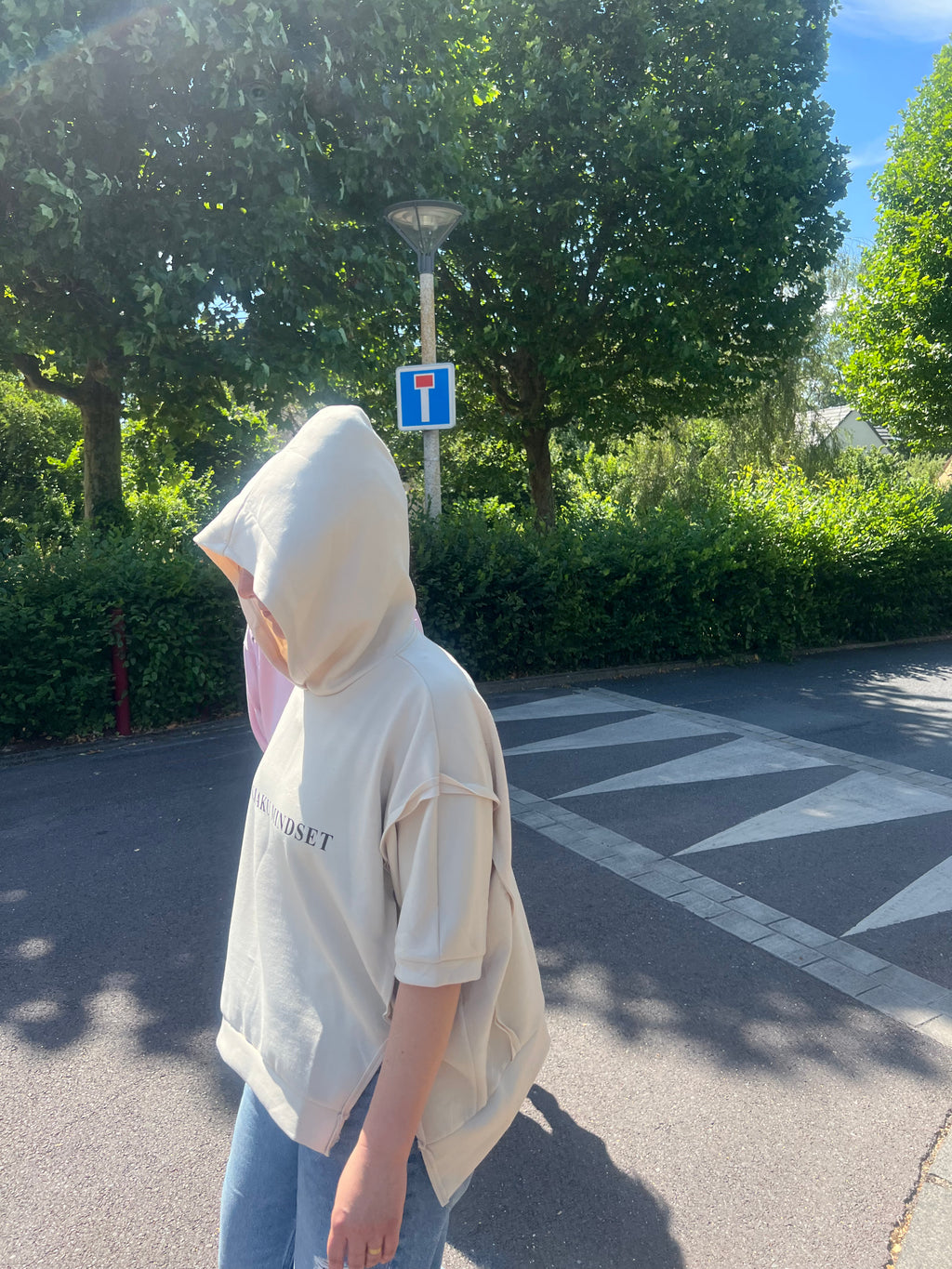 HOODIES CAPUCHE MANCHES COURTES MAMAN LIONNE